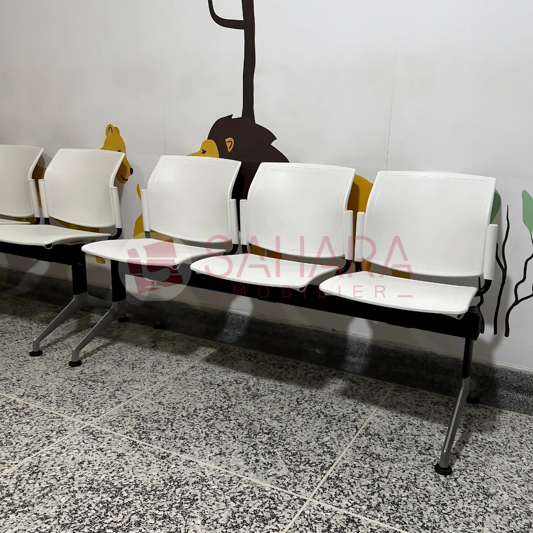 Banquettes d'attente 3 places dossier et assise en plastique